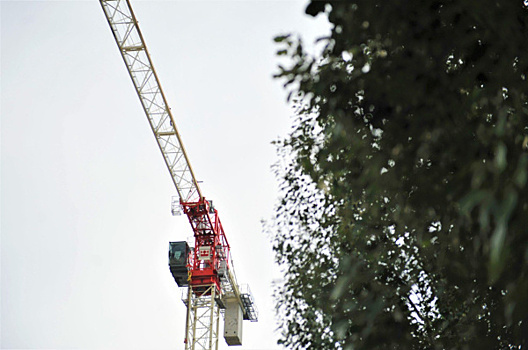 В Самаре бывшей машинистке крана работодатель компенсировал моральный вред от профзаболевания