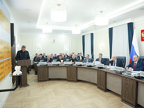 Губернатор поручил до конца дня завершить замену окон, поврежденных взрывной волной после падения беспилотника в Тамале