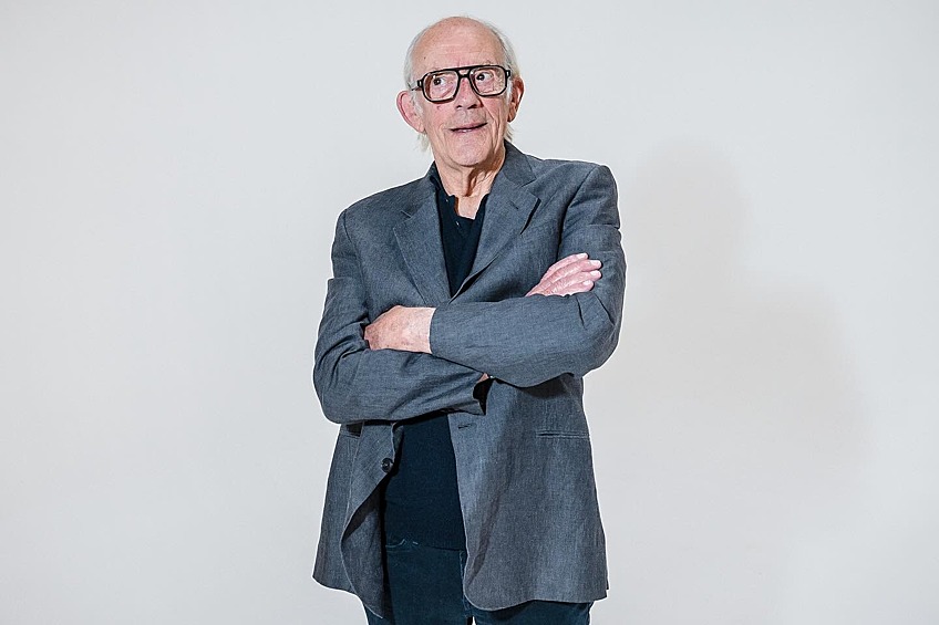 Кадр из соцсетей Кристофера Ллойда