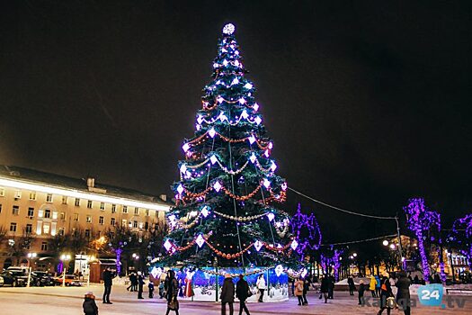 Празднование Нового года на Старом Торге и Театральной начнется одновременно