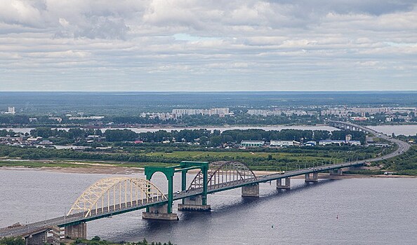 На подъезде к аэропорту Архангельска ремонтируют автодорожный мост