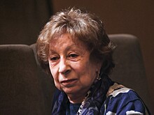 Ахеджакова расплакалась на прощании с Ясуловичем