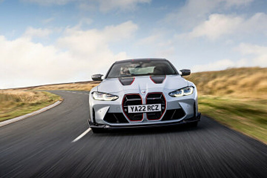 Праворульный BMW M4 CSL