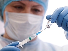 На Украине введут обязательную вакцинацию для ряда профессий