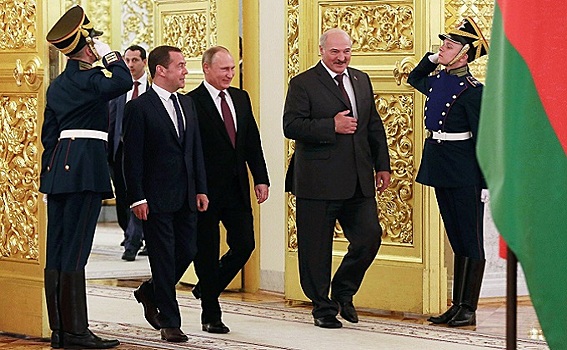 С Путиным, Медведевым и Лукашенко сфотографировался бердчанин