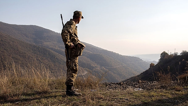В Карабахе сообщили о погибших в ходе боев с Азербайджаном