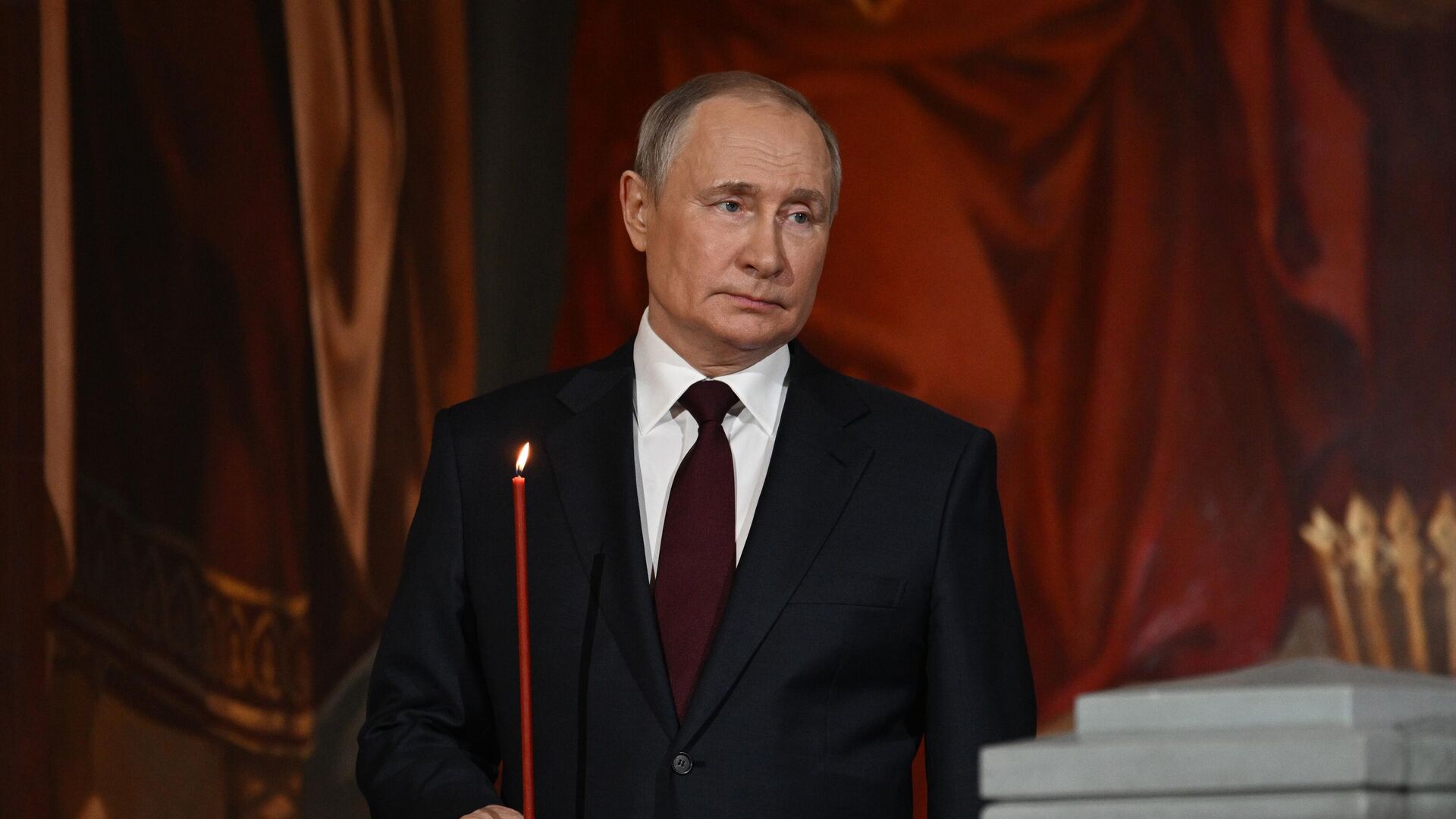 Путин поздравил россиян и православных христиан с праздником Пасхи