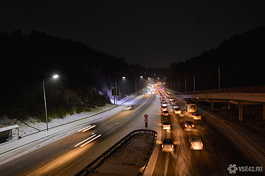 “Тут и состарюсь”: восьмибалльные пробки сковали движение в Кемерове