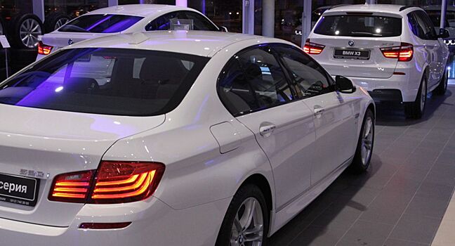 Российские дилеры BMW частично возобновили работу