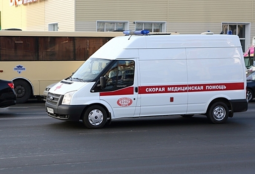 В Омской области молодой водитель устроил аварию с переворотом