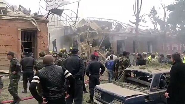 Азербайджан заявил об обстреле города Гянджи