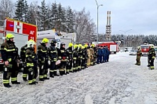 Зеленоградские пожарные провели учение на здании станции скорой помощи