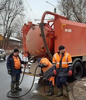 Кострому в разгар зимы начали спасать от потопов на дорогах