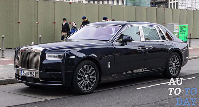 Первые фотографии нового Rolls-Royce Phantom появились в сети