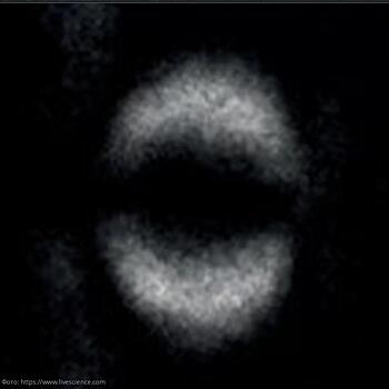Ученые из университета Глазго сумели запечатлеть на фото явление «квантовая запутанность»