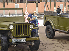 В Воронеже опубликовали фото редкой техники войск связи времен войны и современных образцов