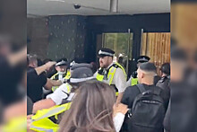 Протестующие против антиковидных мер попытались штурмовать студию "Би-би-си" в Лондоне