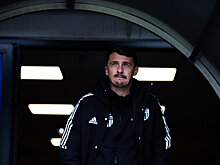 «Левадия» уволила Калиниченко через 10 дней после назначения. Экс-хавбек «Спартака» провел 1 матч