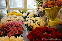Свердловчанкам подарят 150 тонн цветов