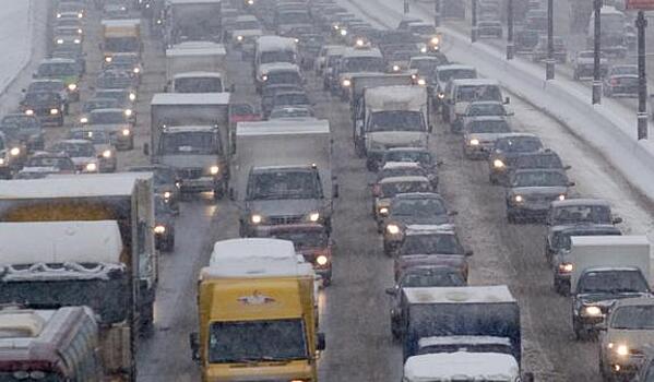 На МКАД столкнулись четыре автомобиля