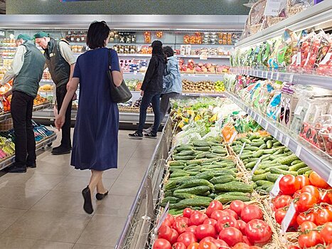 Экономист рассказал, цены на какие продукты могут упасть к осени