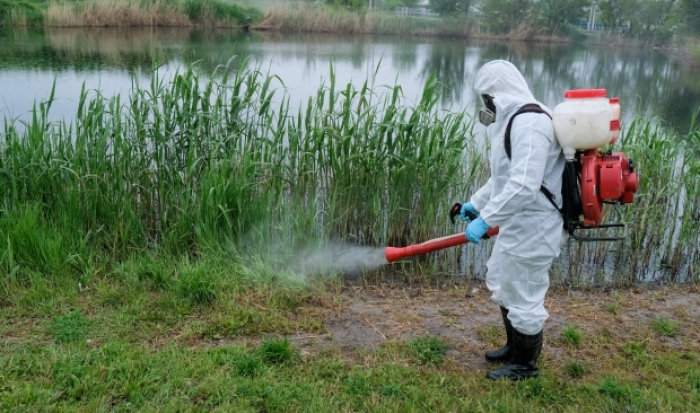 В Волгоградской области завершили первый этап обработки водоемов от комаров