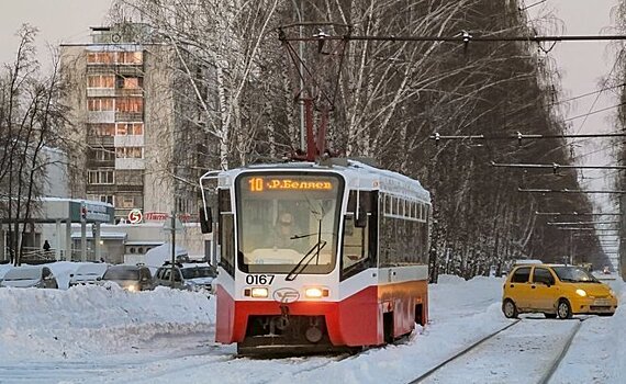 В ближайшие две недели в Челнах начнут курсировать все подаренные Москвой трамваи