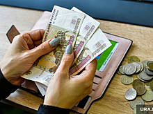 Банкам РФ хотят запретить открывать счета подросткам без согласия родителей