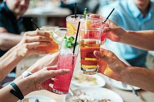 Врач: люди, зависимые от алкоголя, не стали меньше пить на самоизоляции