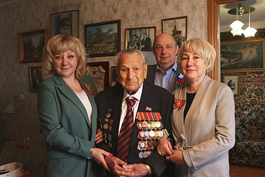 Ветераны Великой Отечественной войны получили поздравления с Днём Победы