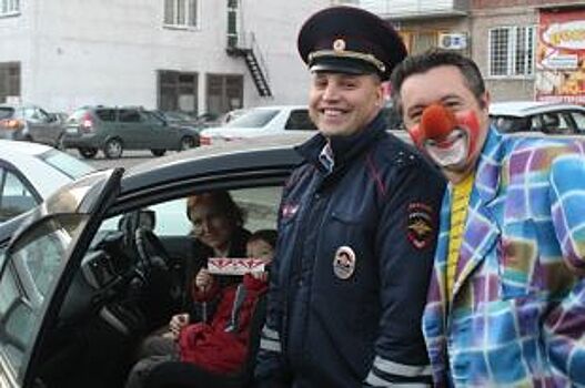 В Барнауле прошла акция против детского дорожно-транспортного травматизма