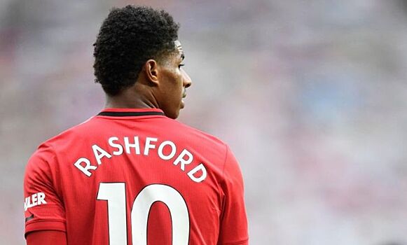 Рэшфорд - пятый игрок в истории ЛЧ, оформивший хет-трик после выхода на замену