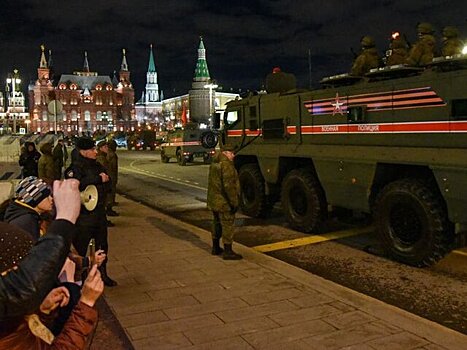 Движение ограничили в центре Москвы из-за подготовки ко Дню Победы