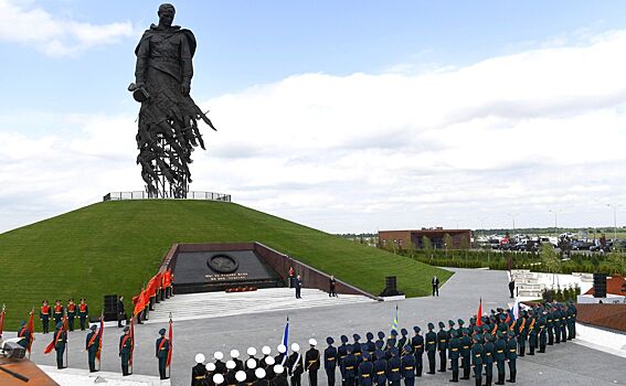 Тема Великой войны объединяет Беларусь и Россию в искусстве - белорусский скульптор