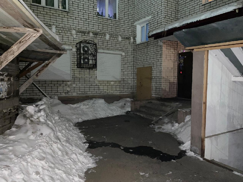 Благовещенец, который сломал ногу возле дома, получит от «управляйки» 450 тыс. рублей