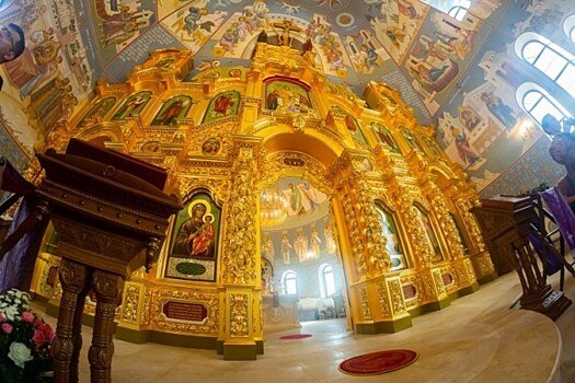 В Фили-Давыдкове осветили главный Храм МЧС России