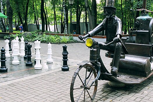 Московский гамбит: в каких столичных парках можно почувствовать себя гроссмейстером
