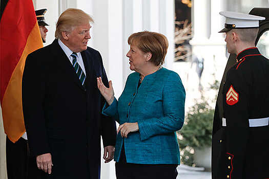 Трамп и Меркель решили обсудить "поведение России"