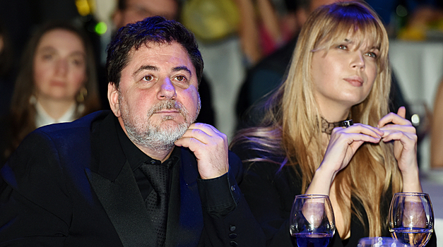 Экс-жена Цекало скрылась в Латвии с детьми и тайно вышла замуж