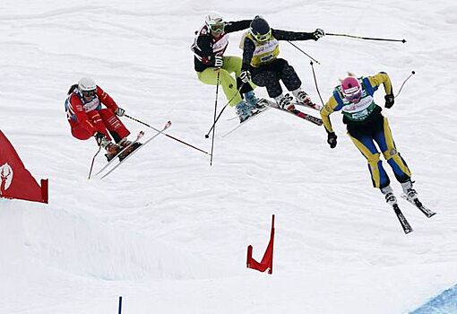 Андерссон и Неслунд победили в ски-кроссе на этапе КМ