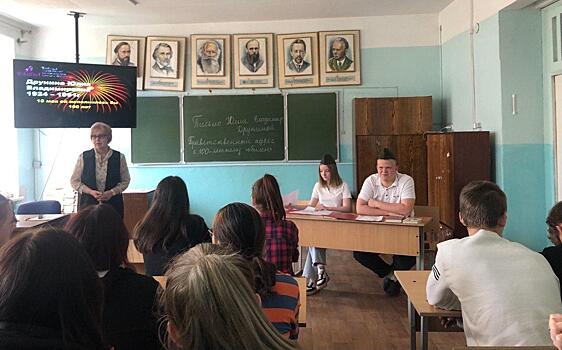 «Классика Победы» в колледже Коркино: памяти поэтов-фронтовиков Юлии Друниной и Булата Окуджавы