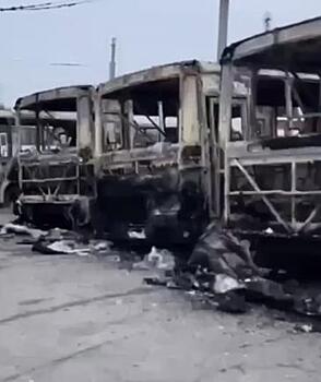 В Нальчике за ночь сгорело семь автобусов