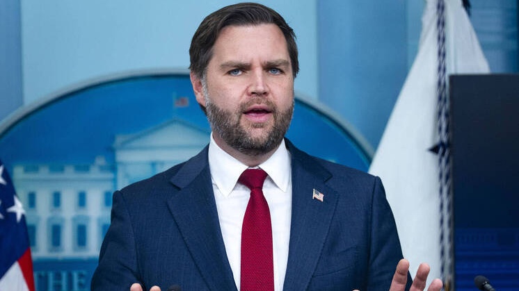 Политолог рассказал о возможной стратегии Джей Ди Вэнса на посту президента