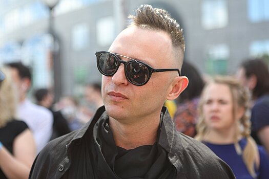 Лидер группы «Звери» кидался стульями в самарском баре