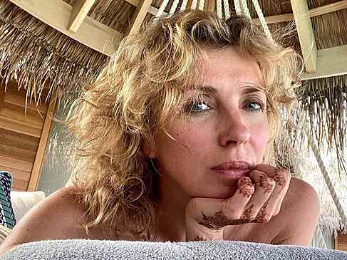 Светлана Бондарчук раскрыла все недостатки своей фигуры, сидя в карантине