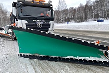 До 700 единиц техники ежедневно чистят дороги в Новосибирской области