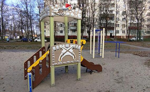 Мэрия Курска передала обслуживание детских игровых площадок жителям