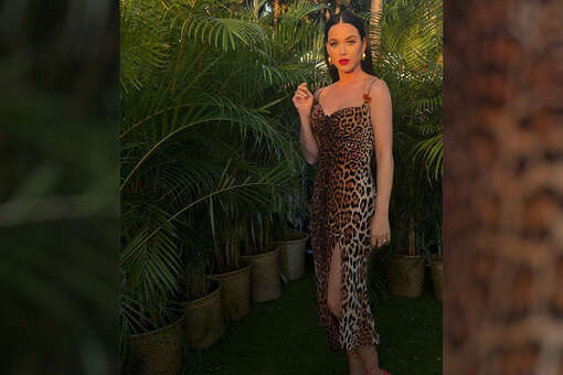 38-летняя Кэти Перри появилась на публике в леопардовом платье-комбинации