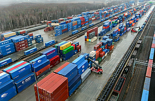 В РФ скопились 150 тысяч китайских контейнеров