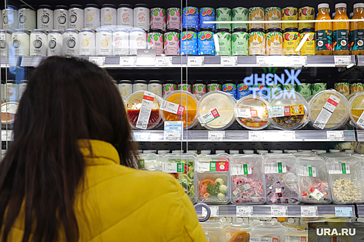 Госдума РФ рассмотрит закон, разрешающий пробовать продукты до оплаты в магазине